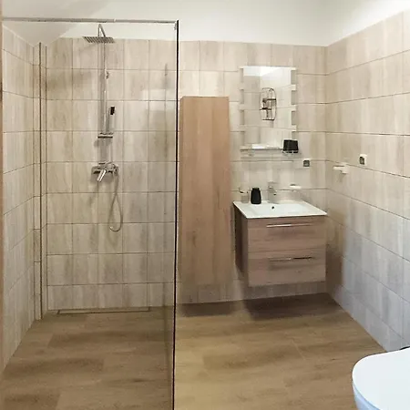 Beautiful Apartment In Wilcze With Sauna